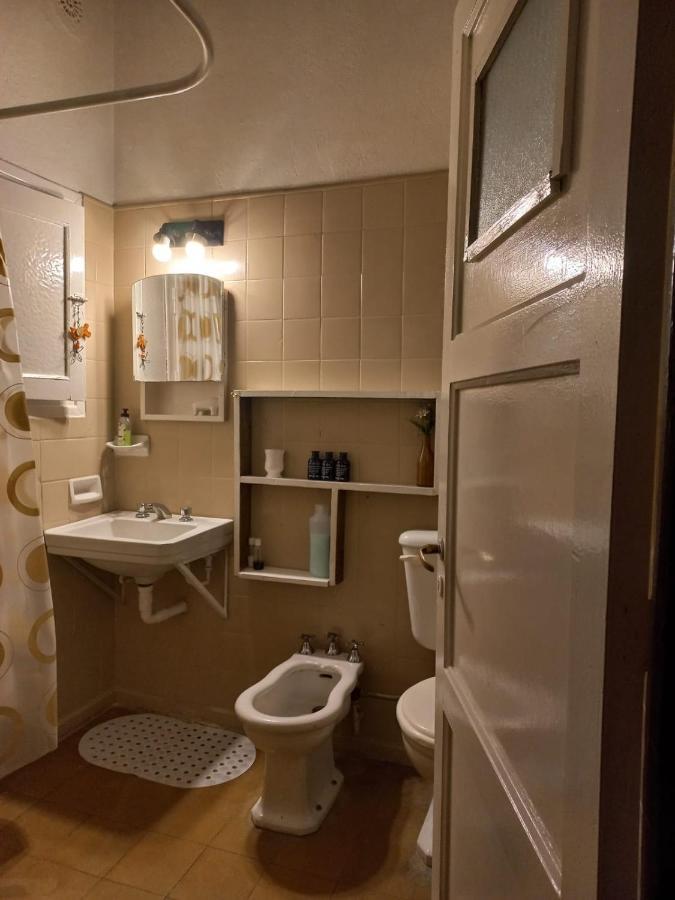 Casa Confortable - Parque Central - Estacionamiento, Patio, 3 Banos, 5 Habitaciones - La Cieneguita Exteriör bild
