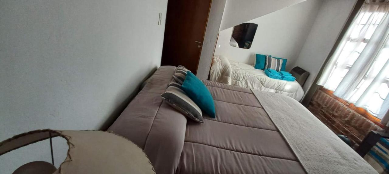Casa Confortable - Parque Central - Estacionamiento, Patio, 3 Banos, 5 Habitaciones - La Cieneguita Exteriör bild